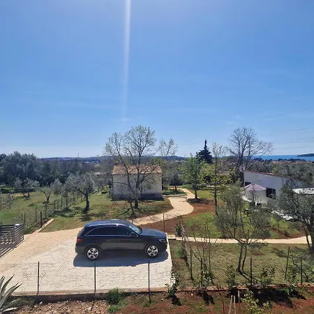 Ceca*** Holiday home Fazana