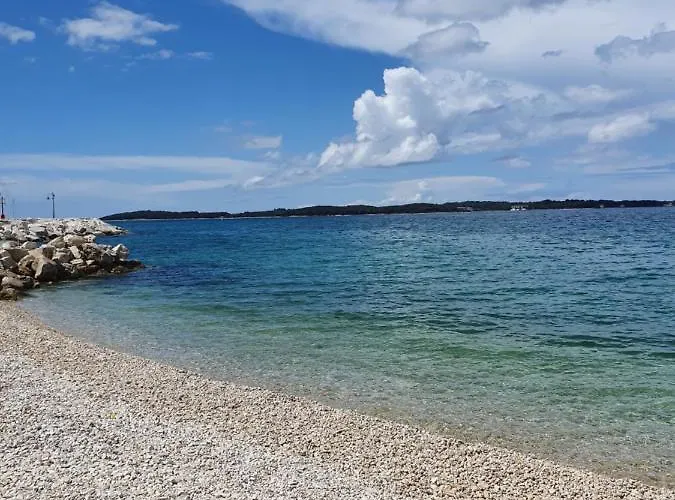 Hébergement de vacances Ceca*** Fažana