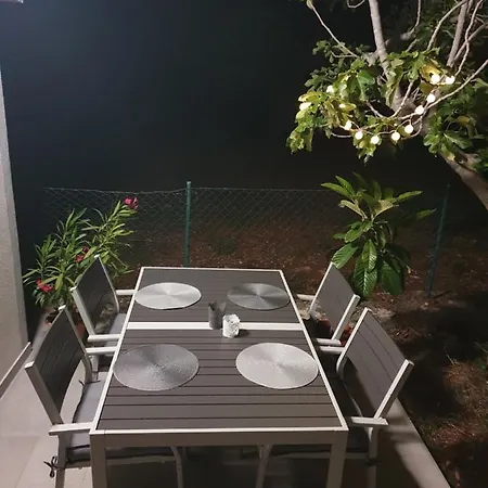 Ceca*** Feriehus Fažana